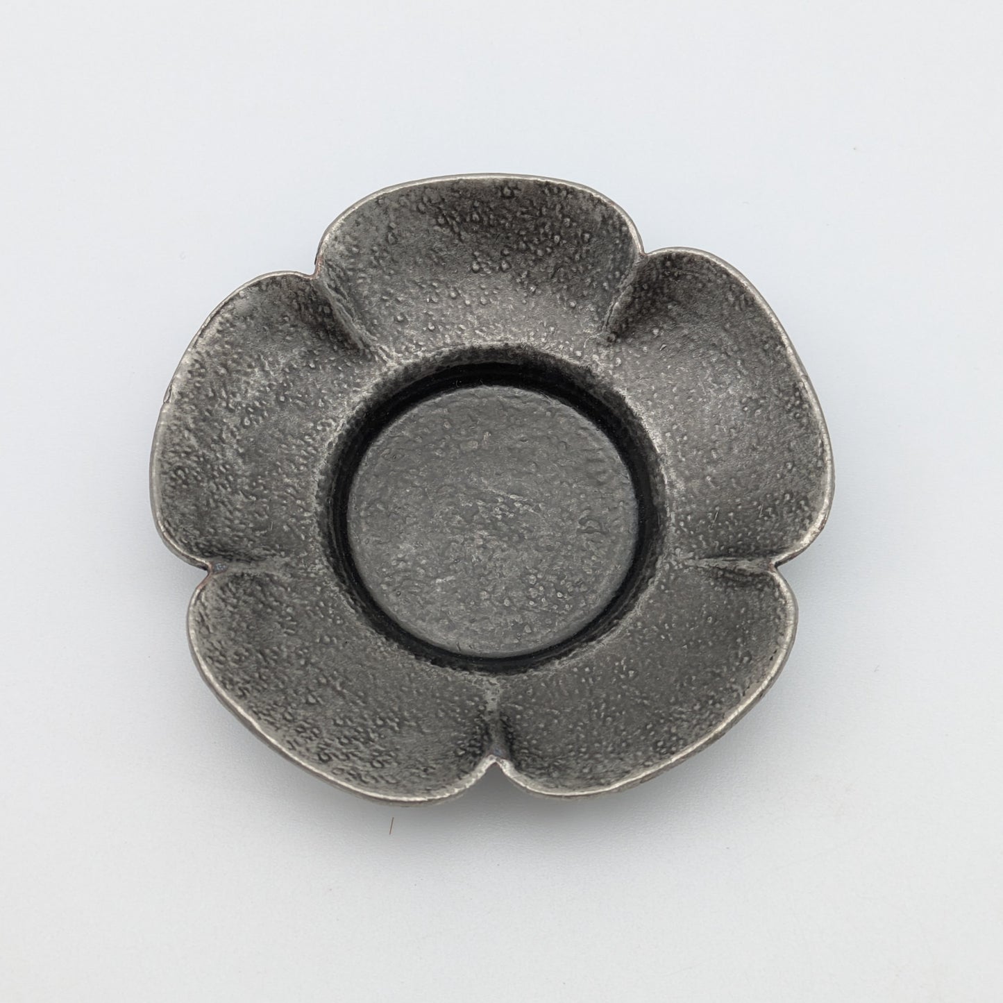 Chataku aus Zinn Pflaumenblüte